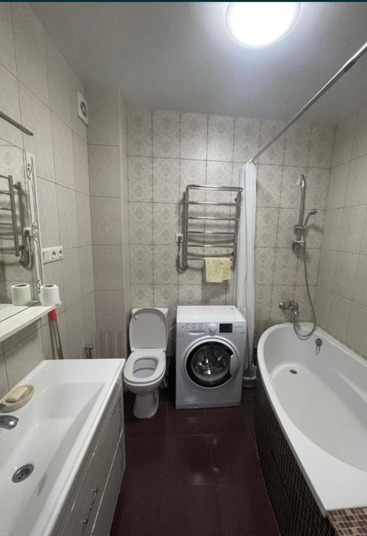 New Studio Apartment Одесса Экстерьер фото